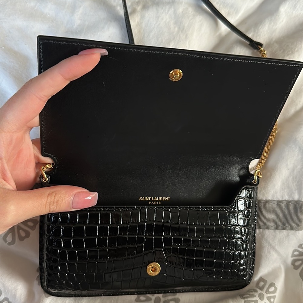 COPY - CASSANDRE PHONE HOLDER WITH STRAP IN SHINY CROCODILE-EMBOSSED LEATHER.